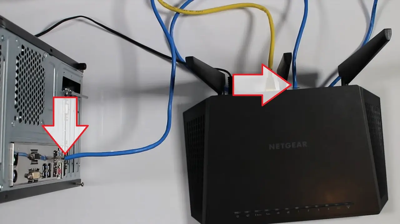 Using an Ethernet cable to connect the router to your PC